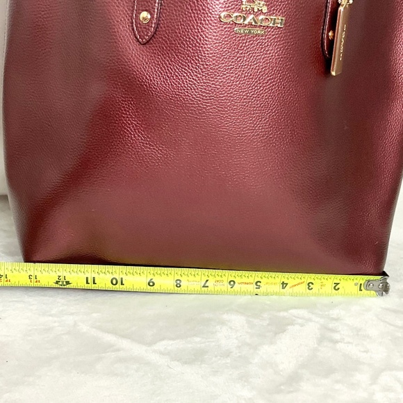 COACH Large Leather Town Tote Double Handle Shoulder Bag Style no F79983 - Picture 3 of 16